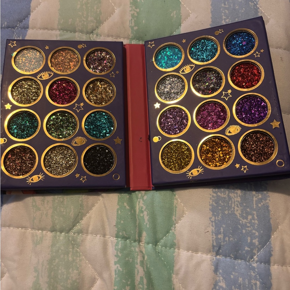 Colorful Glitter Eyeshadow Palette